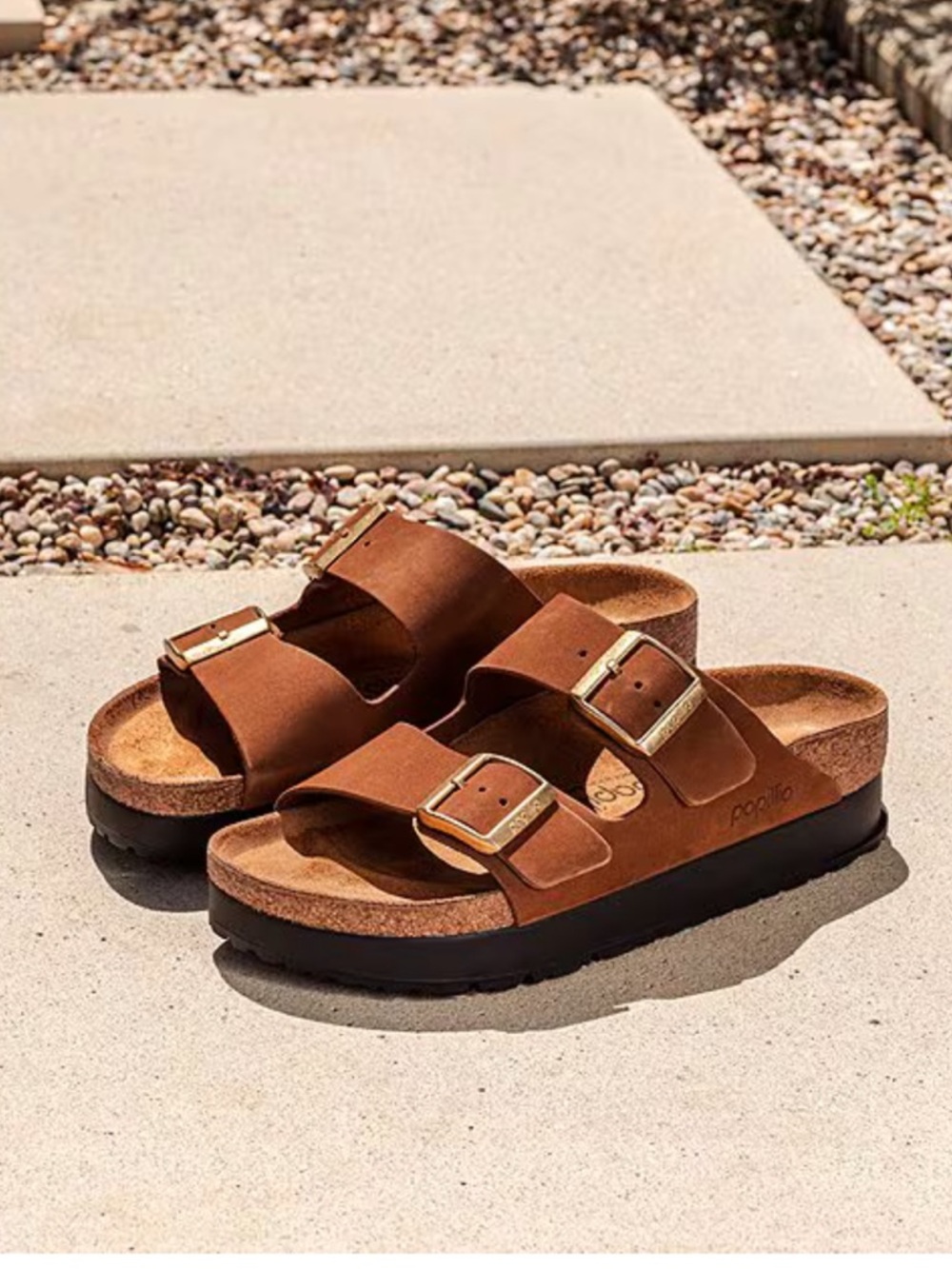 Birkenstock
Papillio  Women's Arizona Suede
Platform Sandals
Size 6 
Dark Tea